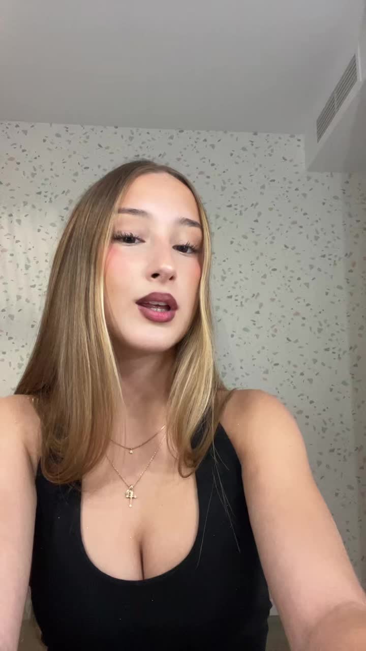 @user444111653