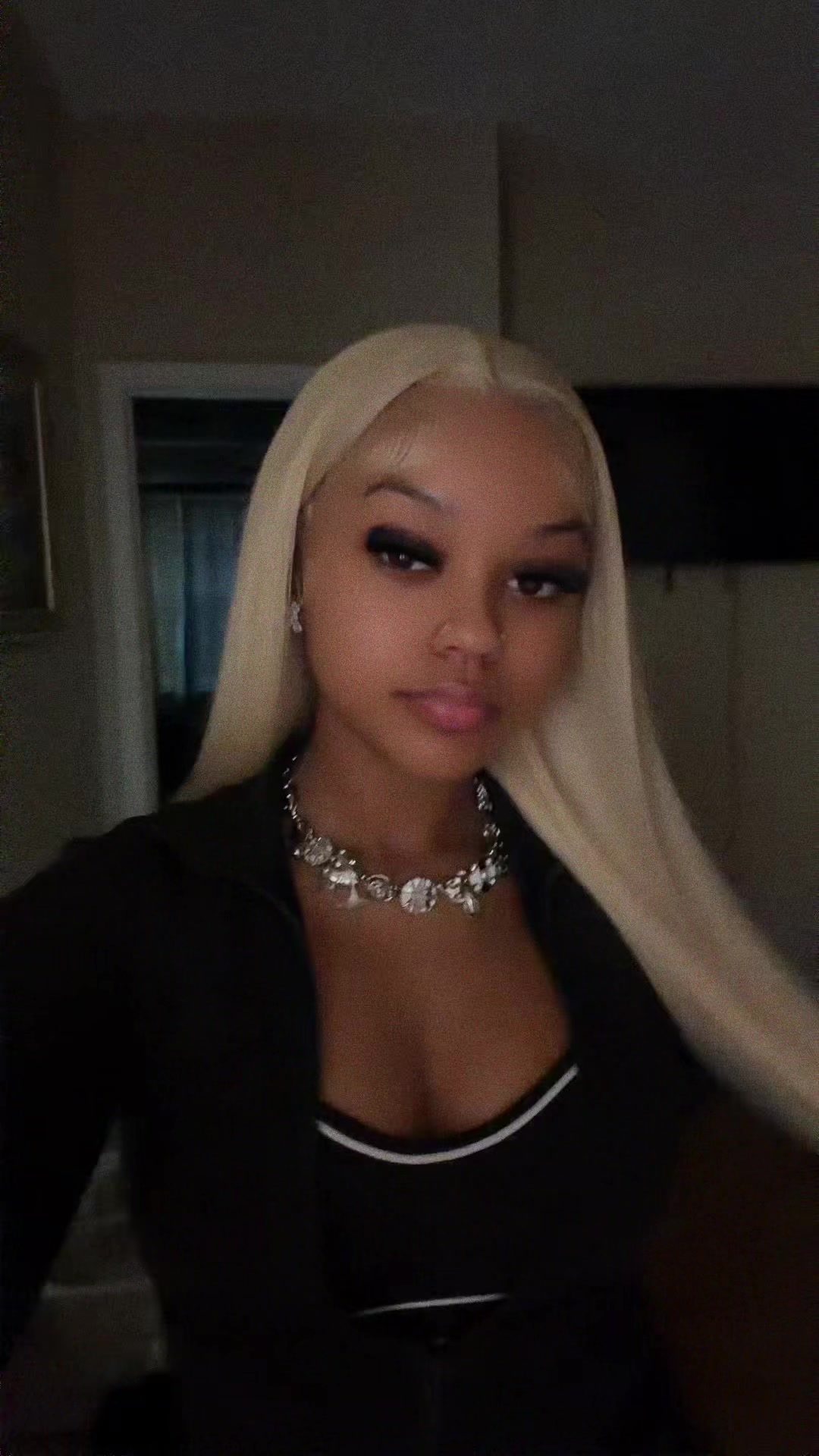 @doll .