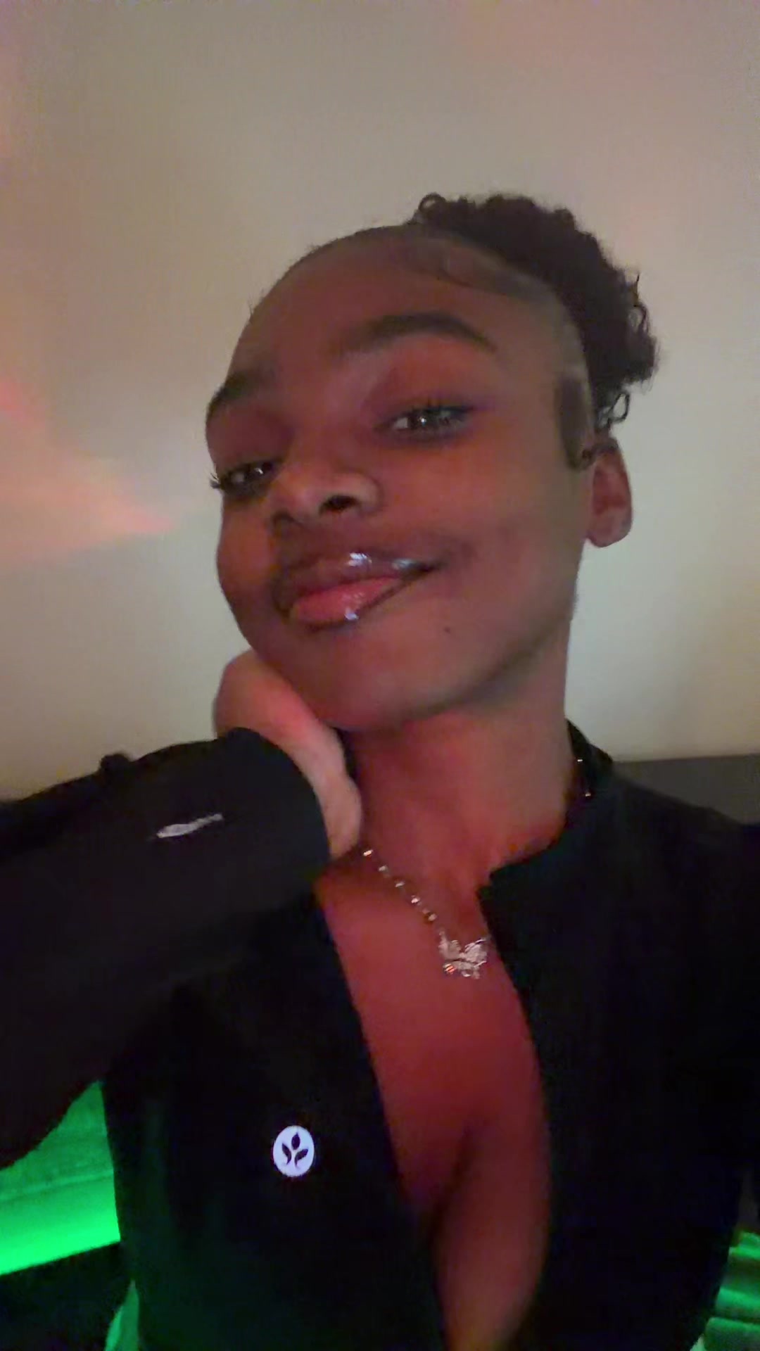 @Caziyah 😚🖤