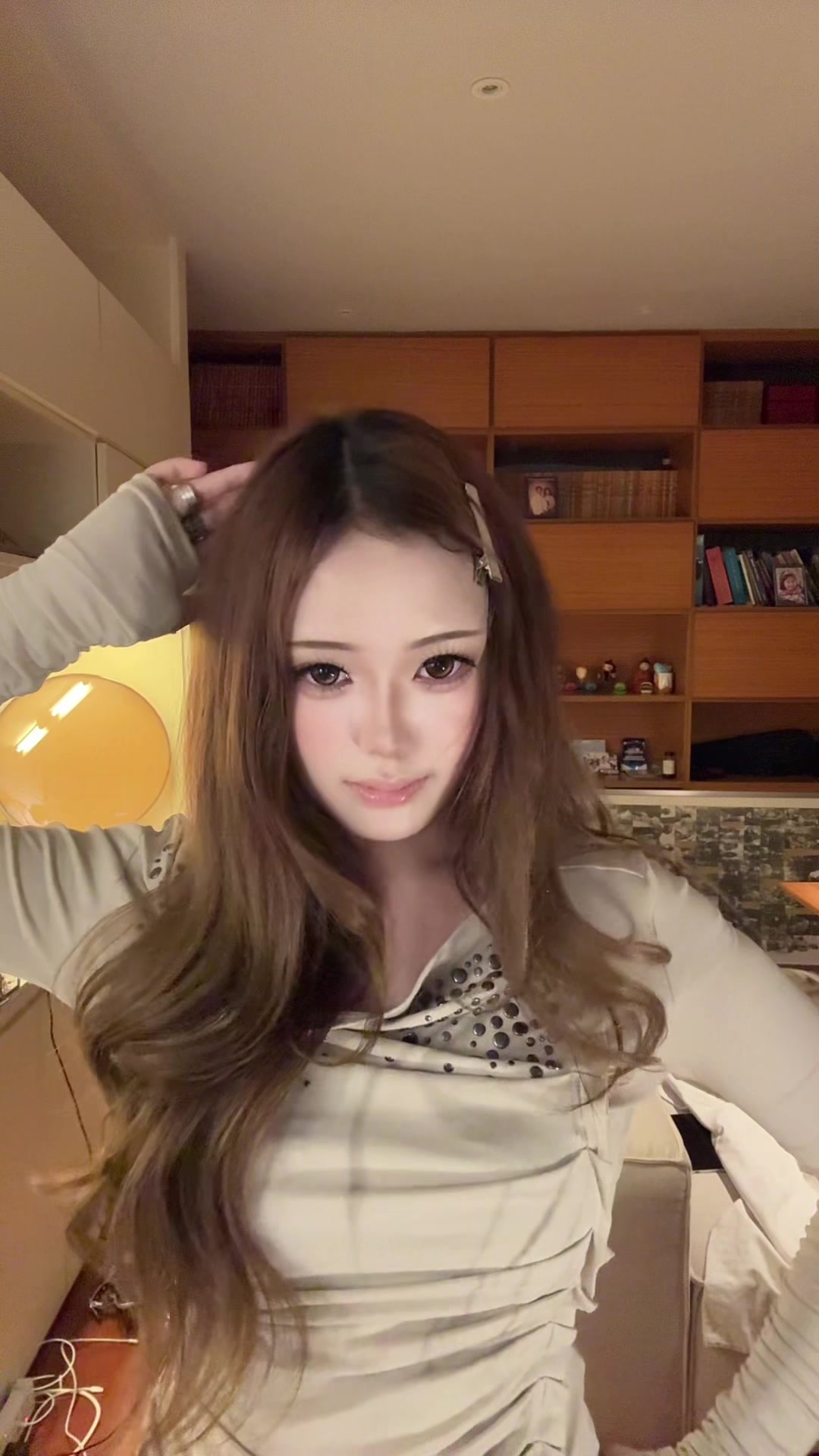 @yeshelys