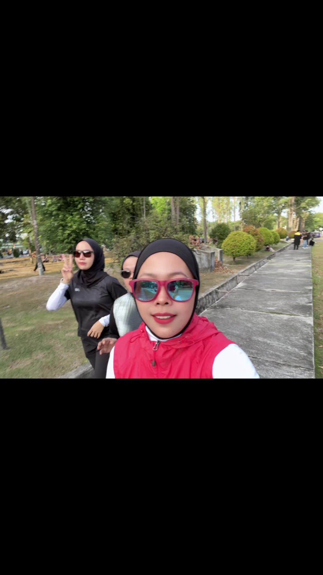 @Waatee Momsarah