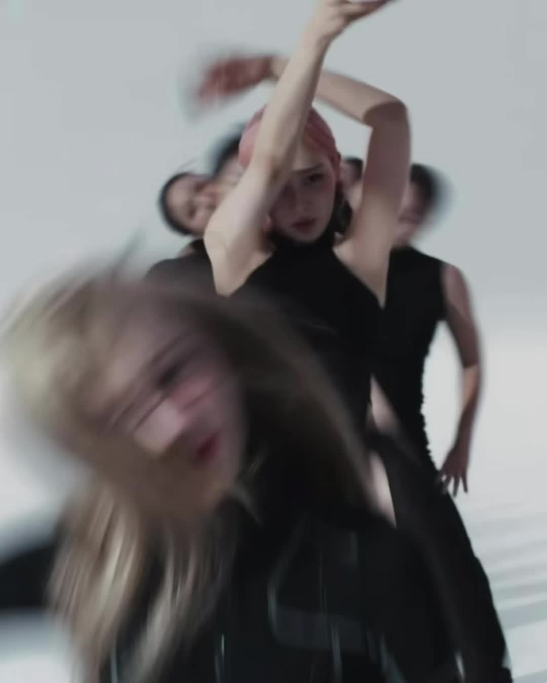 @Yeojin🖤🩷⊙⊝⊜