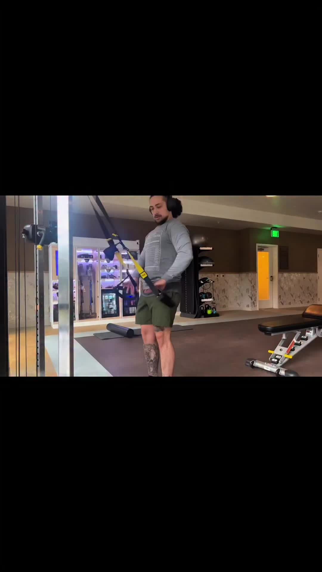 @directornoodles