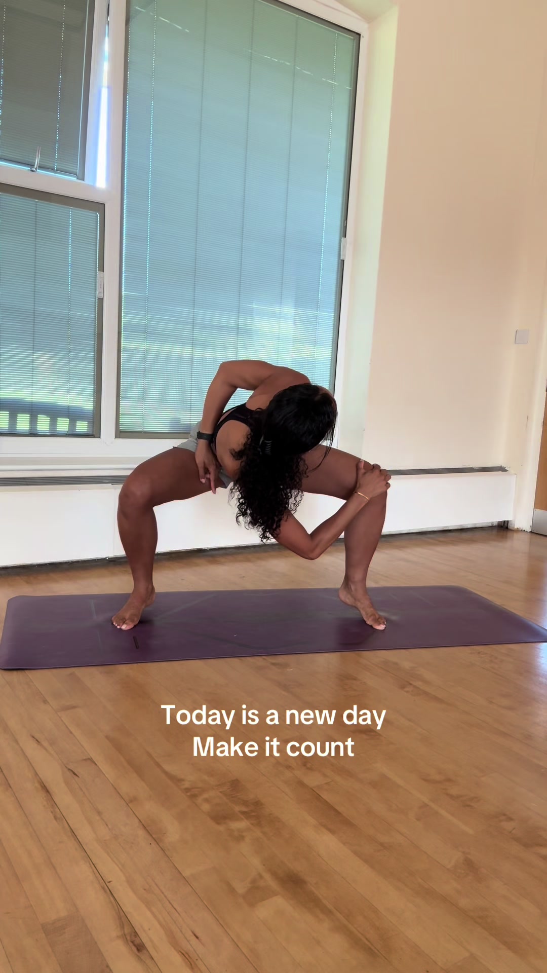 @yogavetaolivia