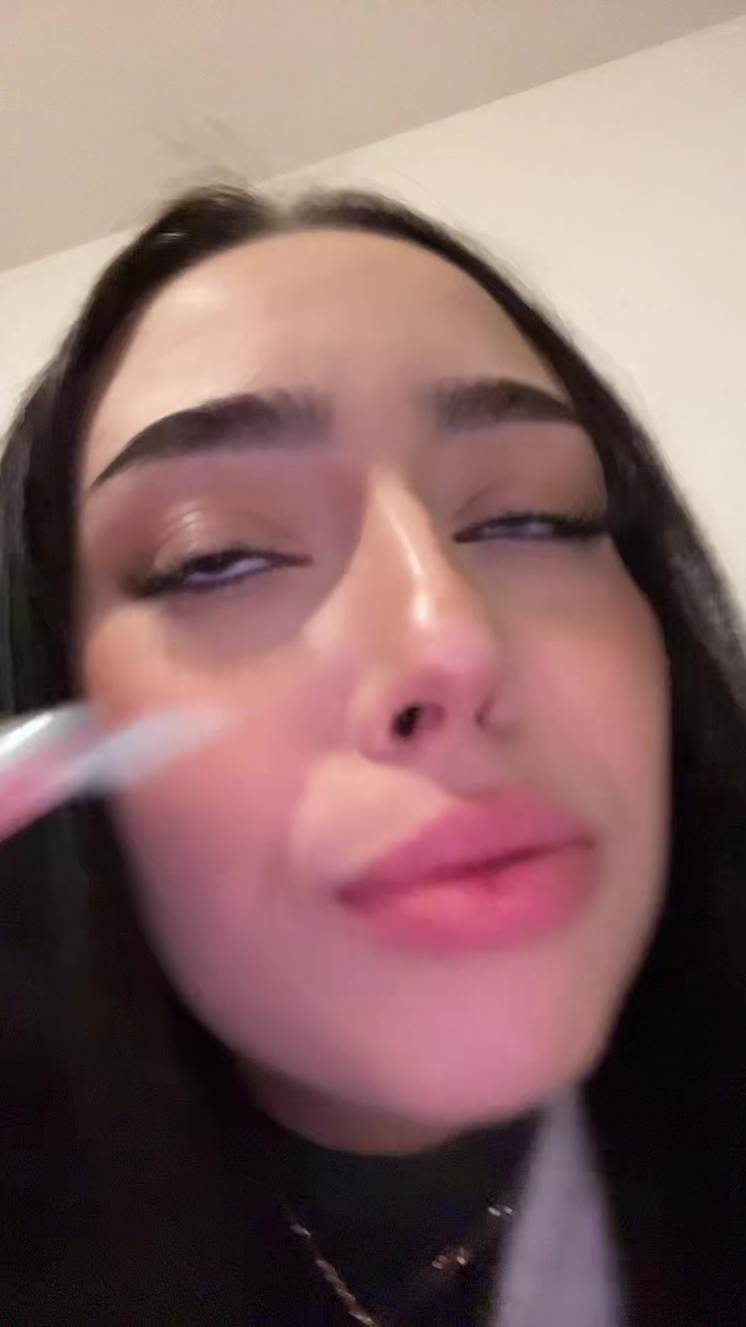 @nellou