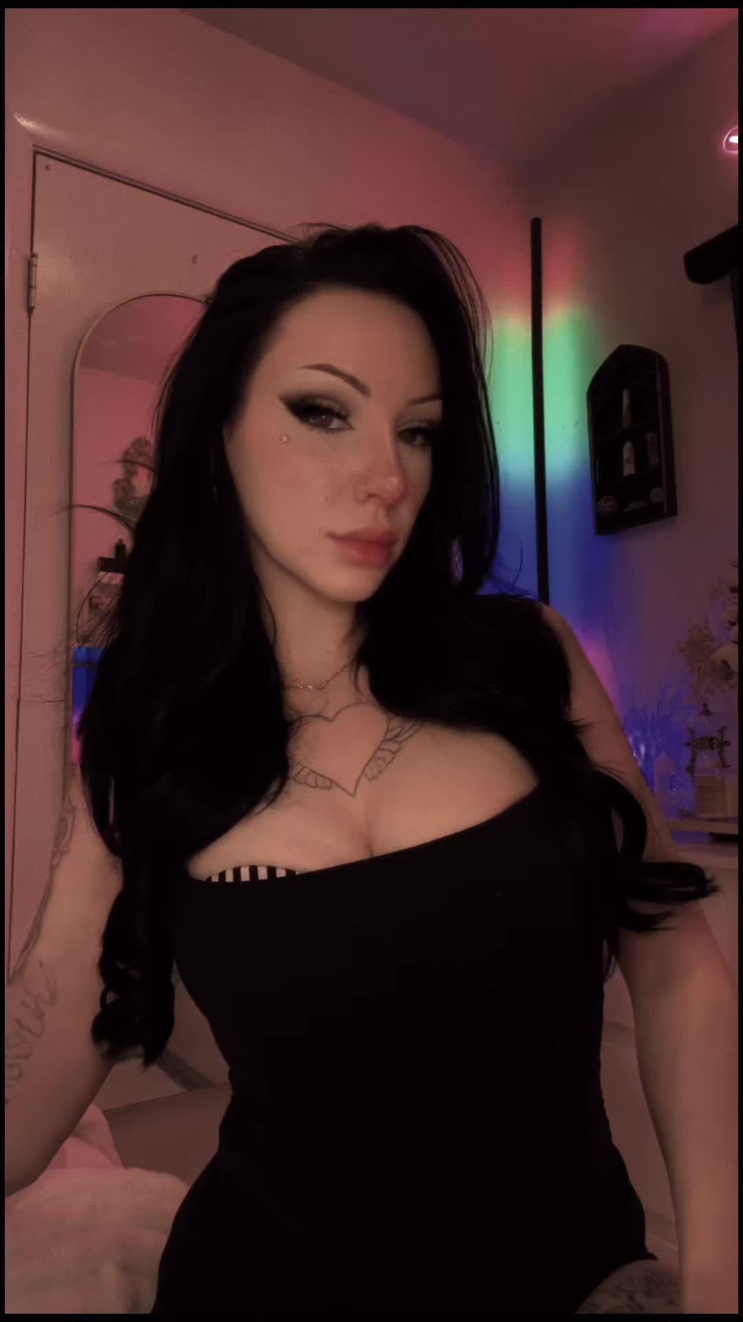 @vexxaxo