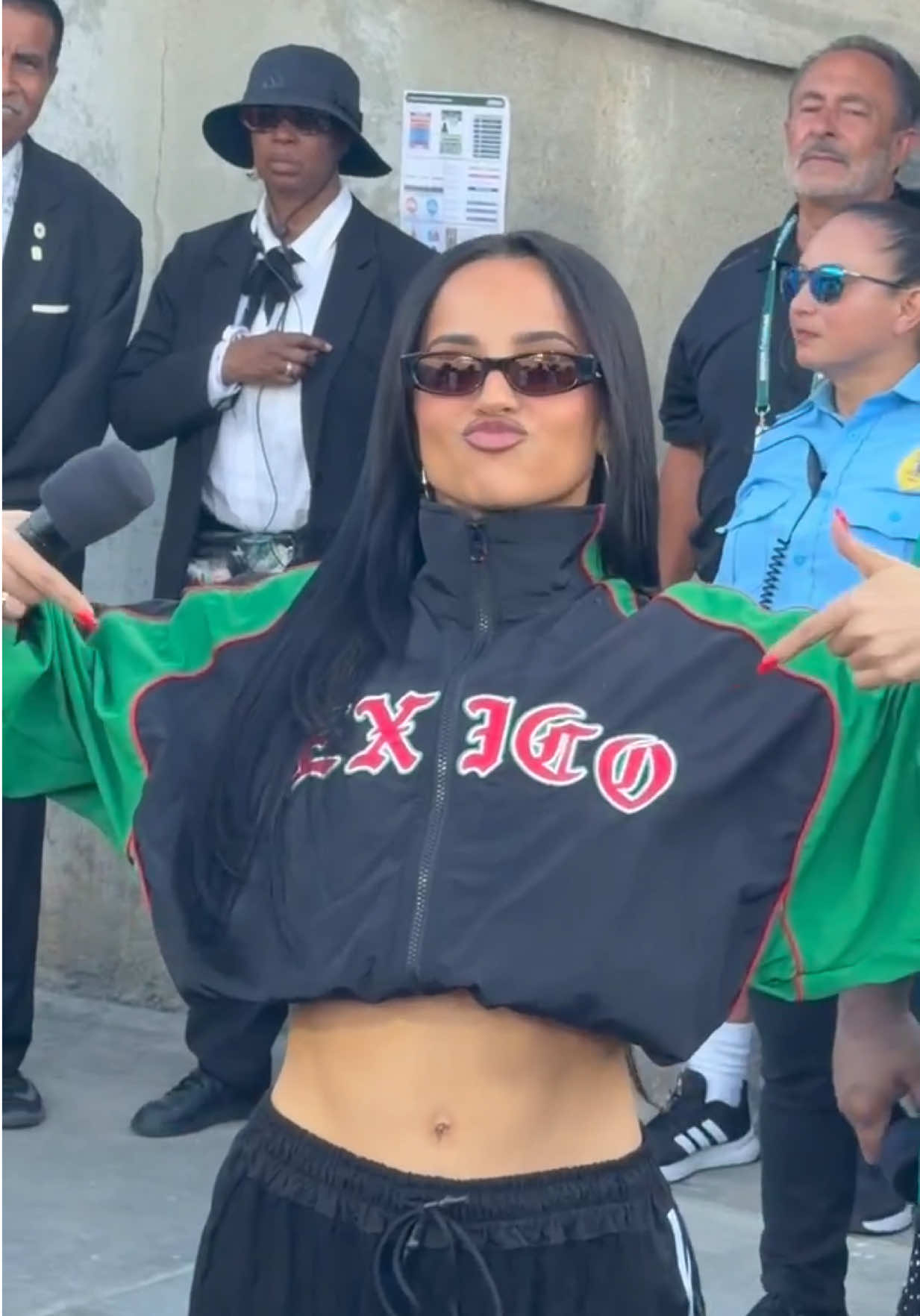 @Vanessa Claudio