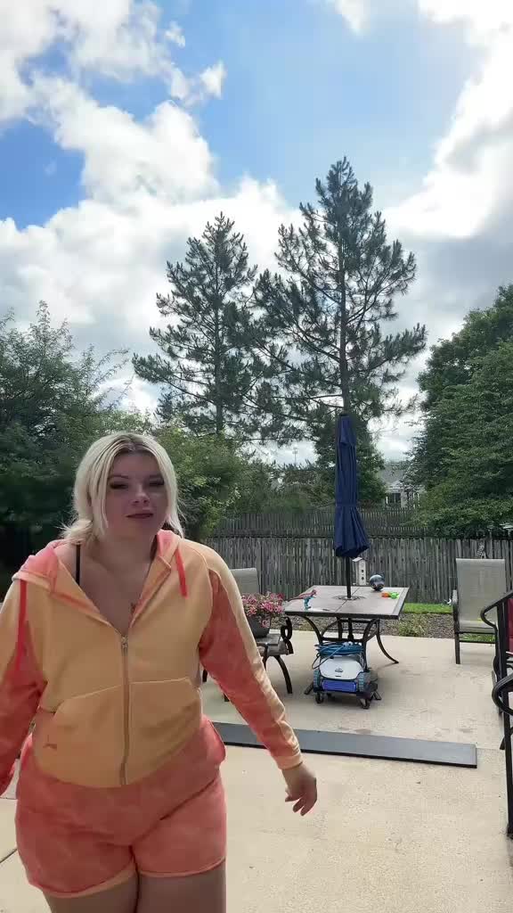 @Angel 🦋