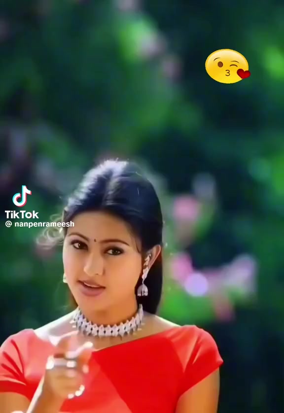 @jaffna urumpirai ponnu