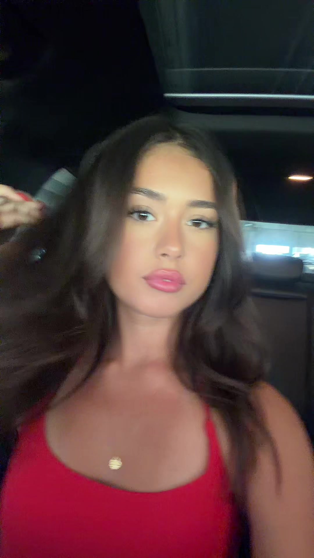 @Ava🤒