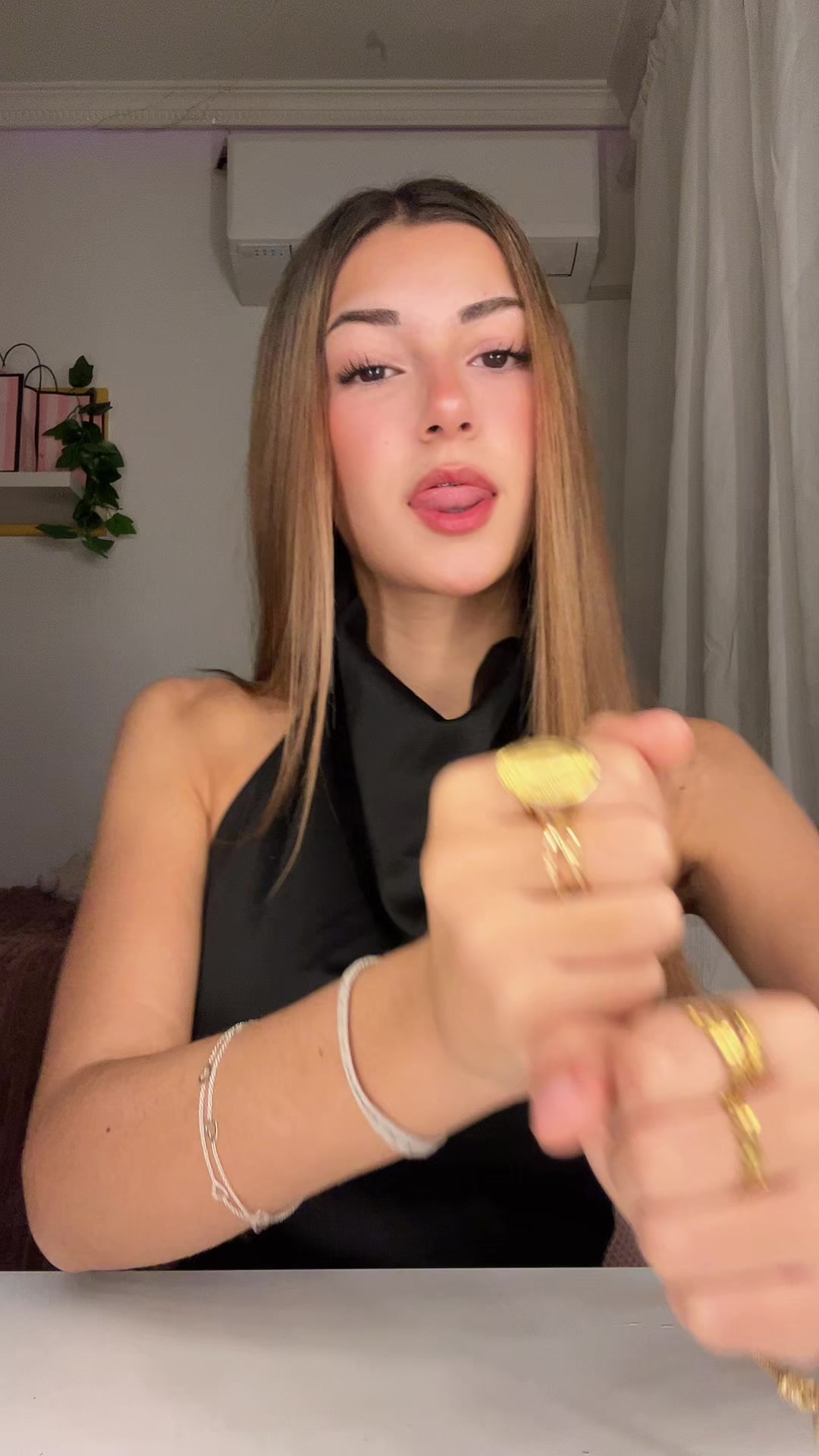 @𝐀𝐝𝐫𝐢𝐚𝐧𝐢𝐭𝐚