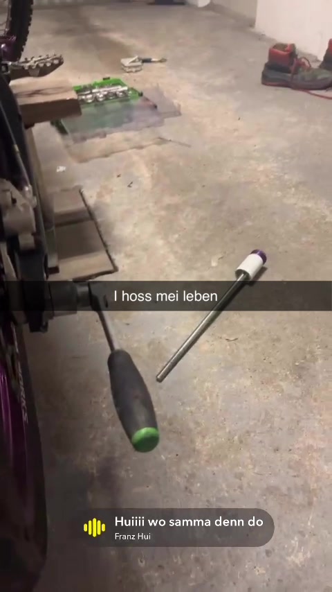 @𝐋𝐚𝐧𝐝𝐞𝐫𝐥