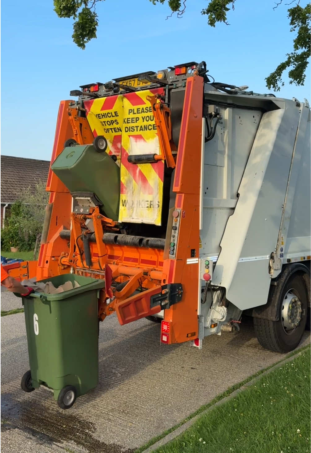@Sussex Bin Lorrys