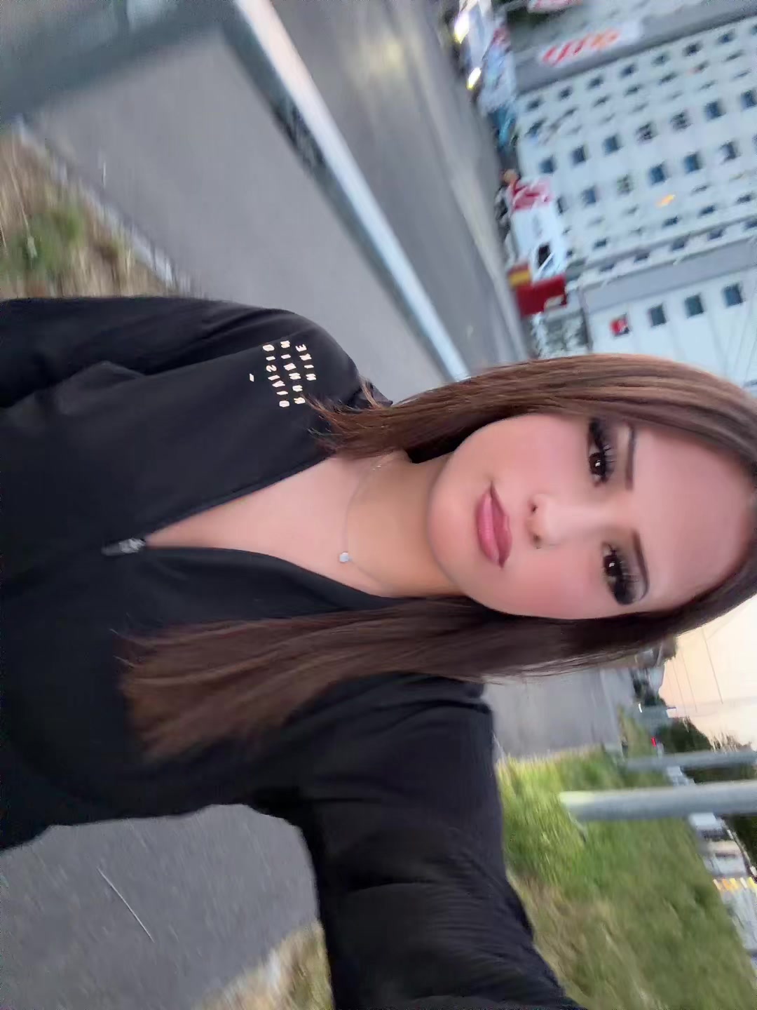 @๐ฑ_4๐๐๐17๐ฎ๐น