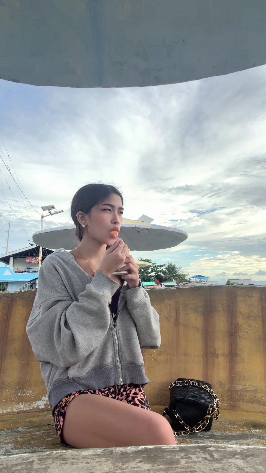 @Jelaxxx L🇵🇭