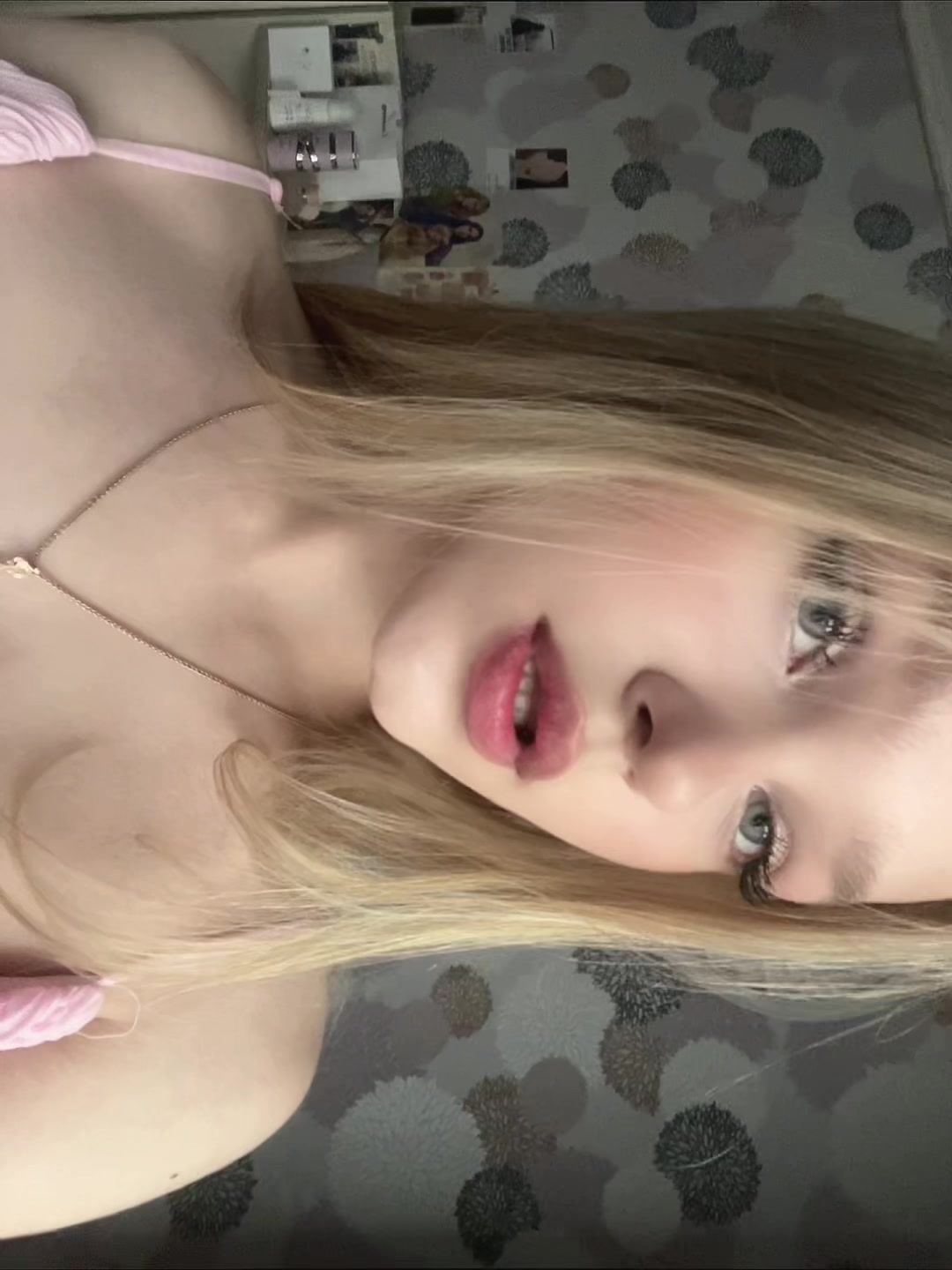 @🦊