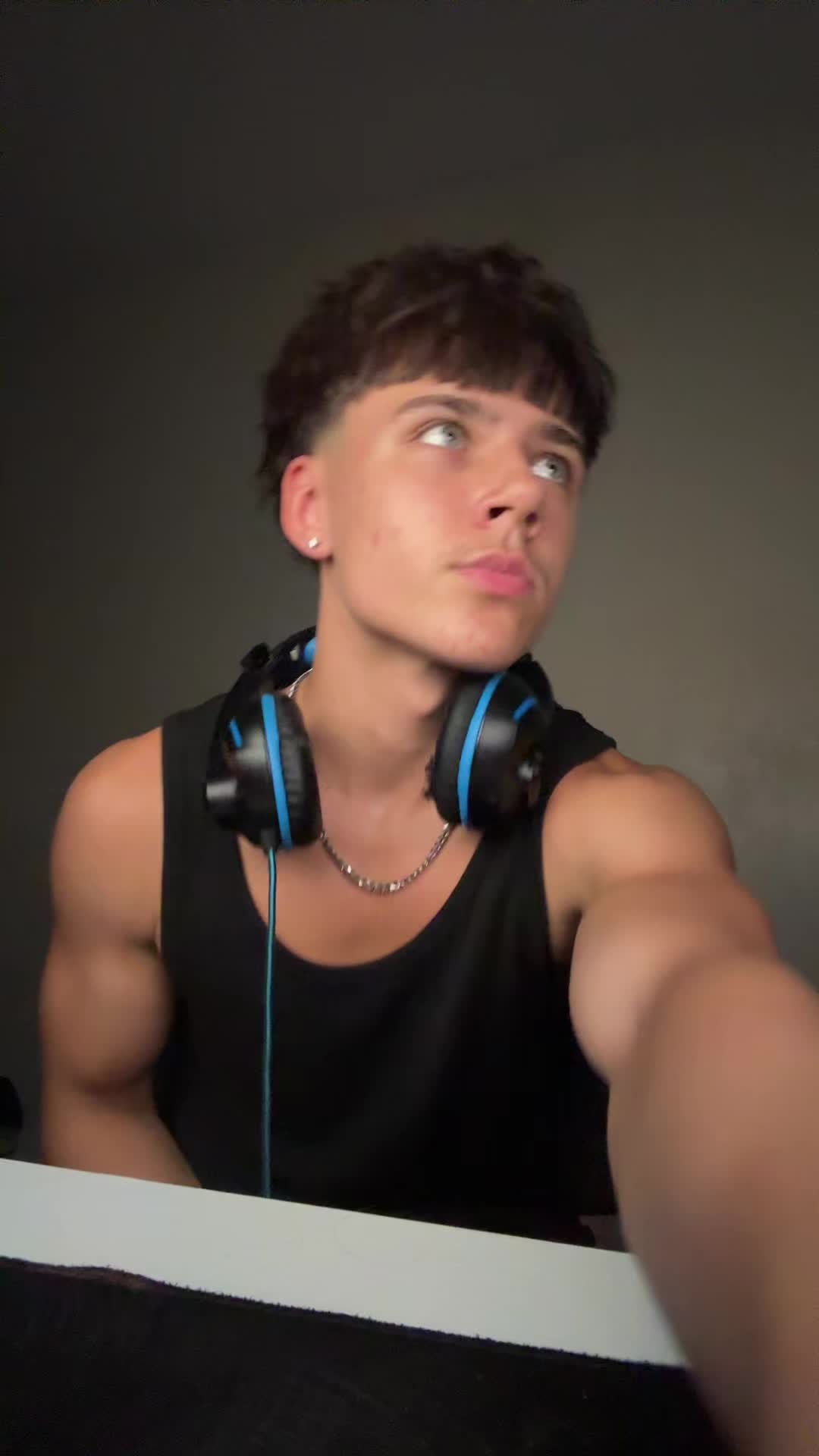 @richyidk