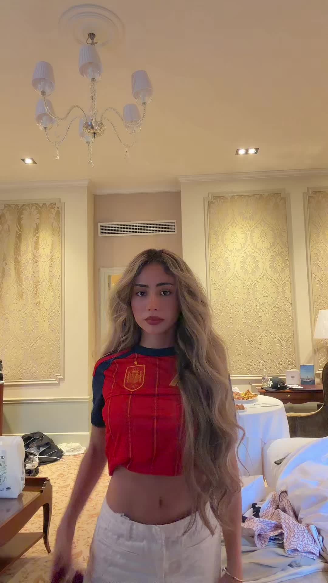 @Alo