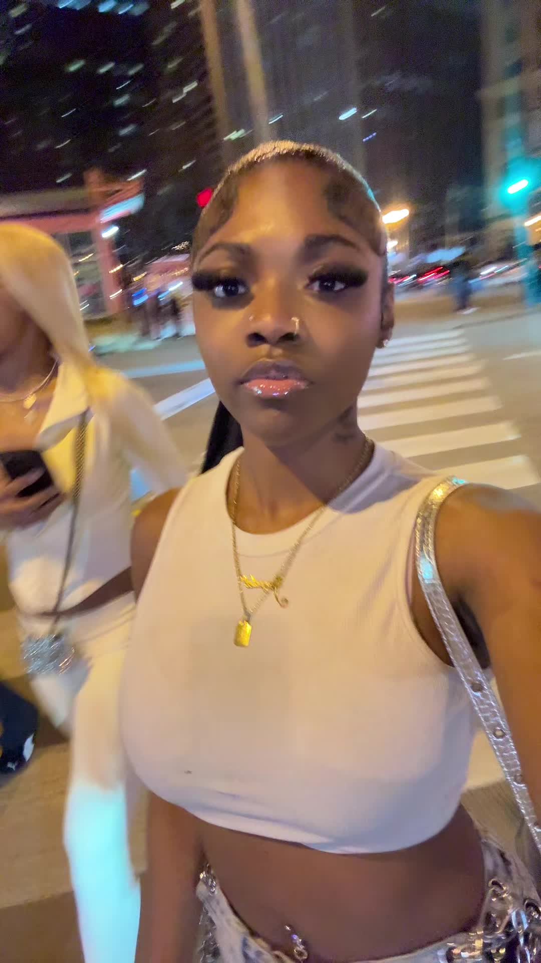 @Theyluvs_jayda🏳️&zwj;🌈