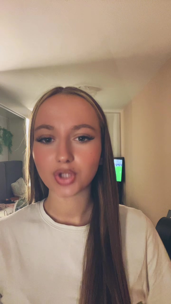 @🫐