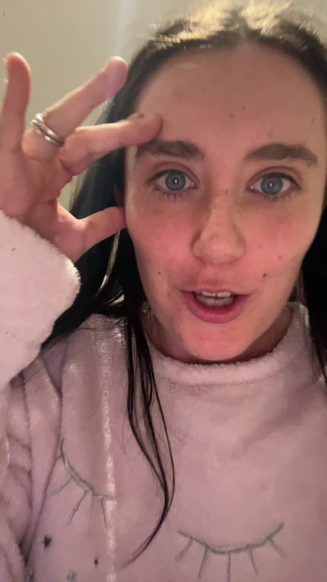 @shedeservescare