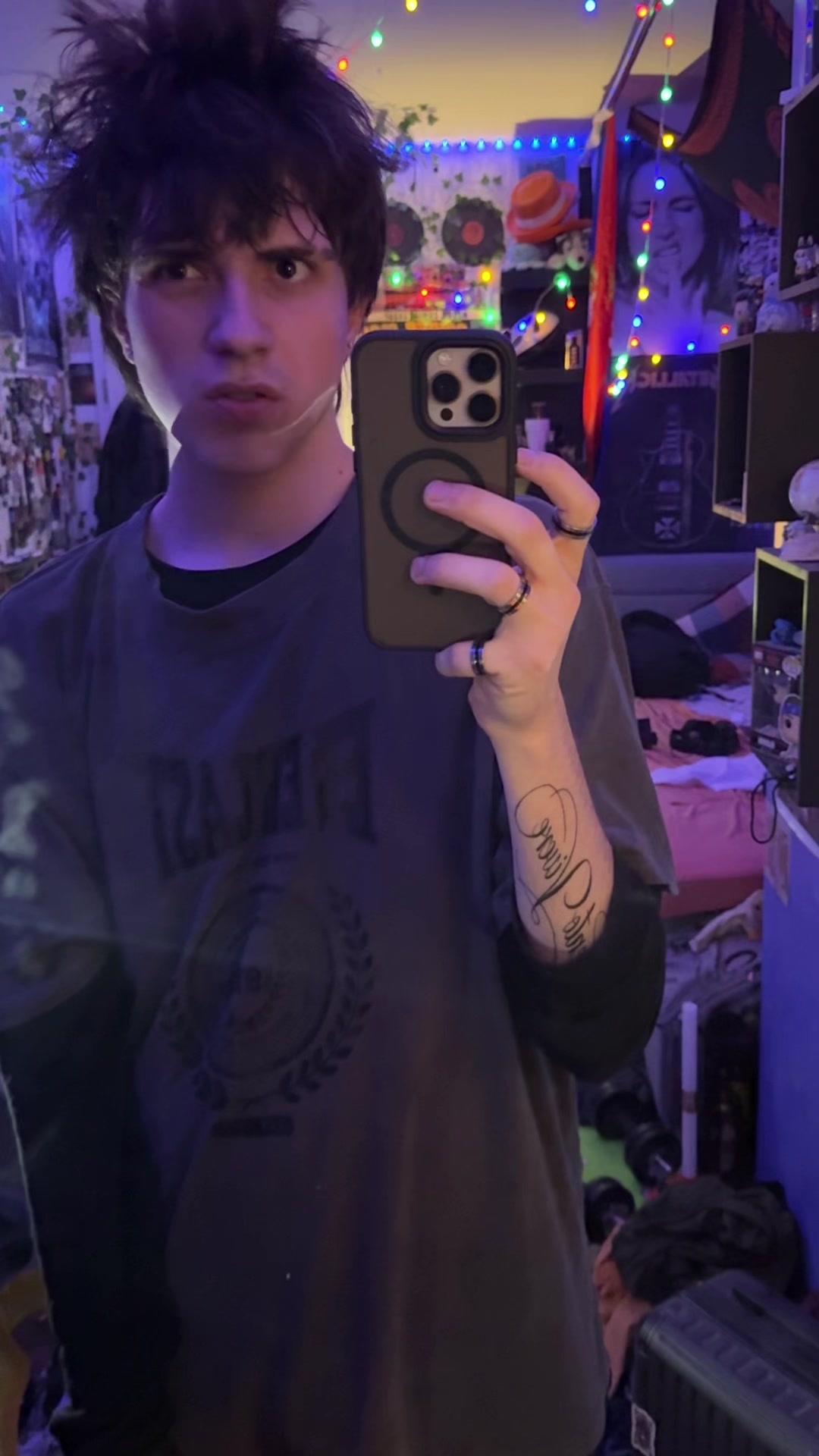 @𝔇𝔢𝔦𝔳𝔦𝔡