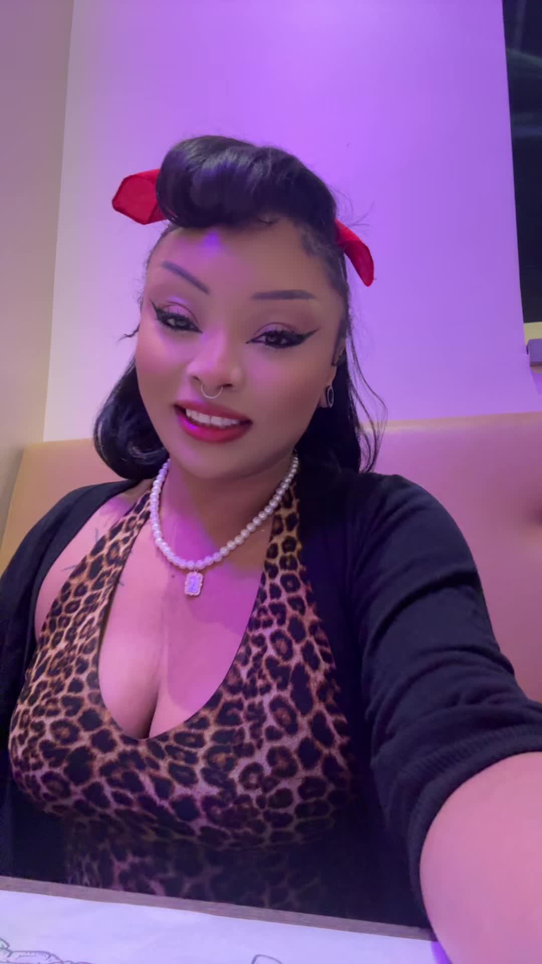 @THEDARKFEMININE