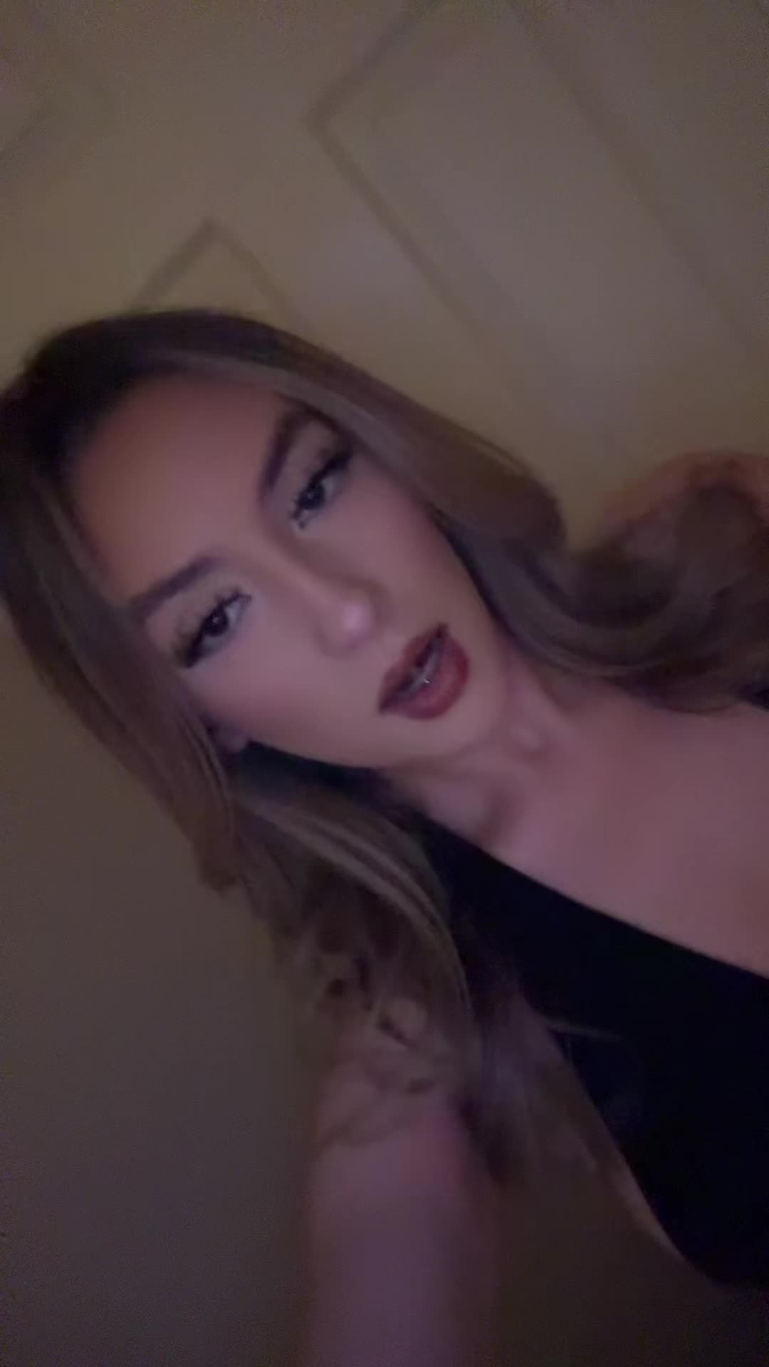 @Celyy