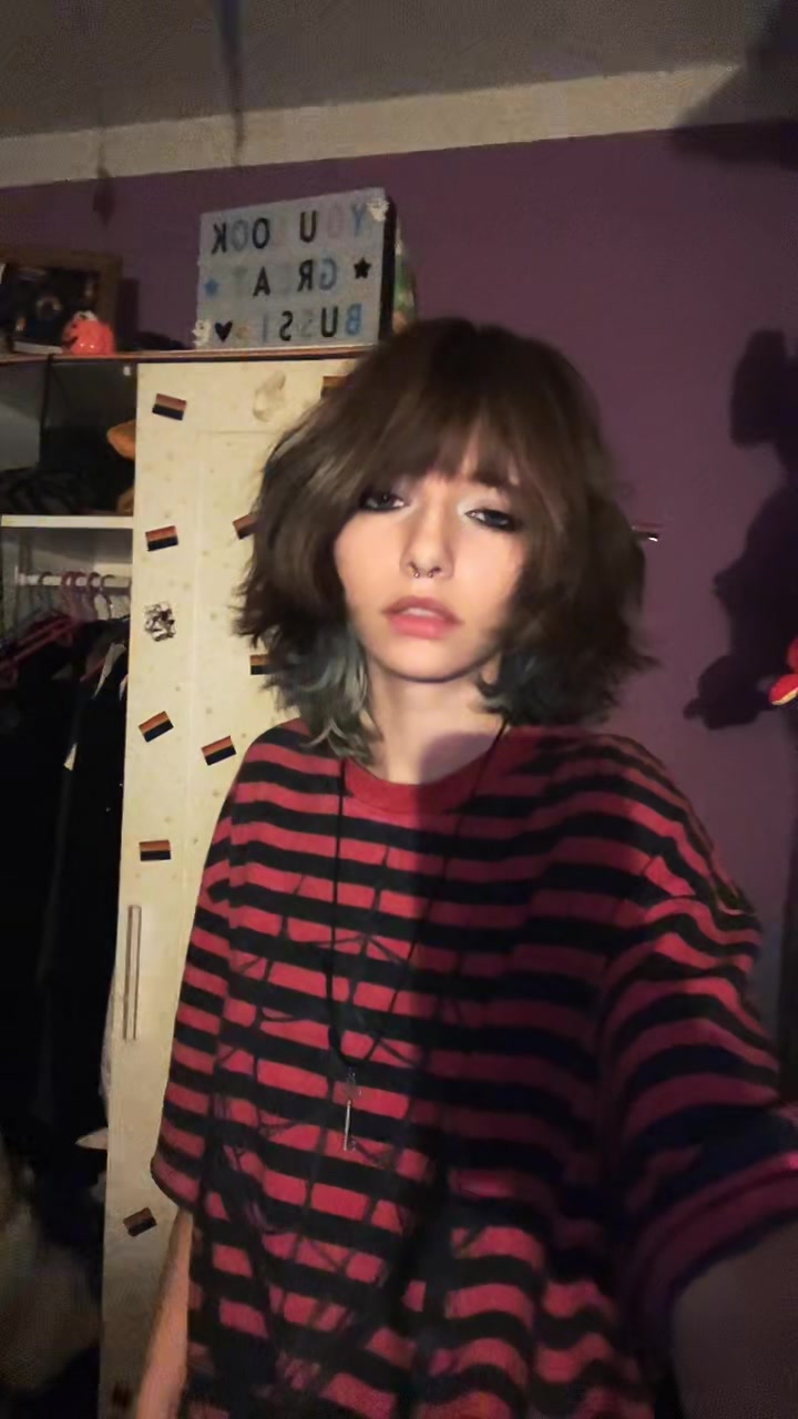 @T<3