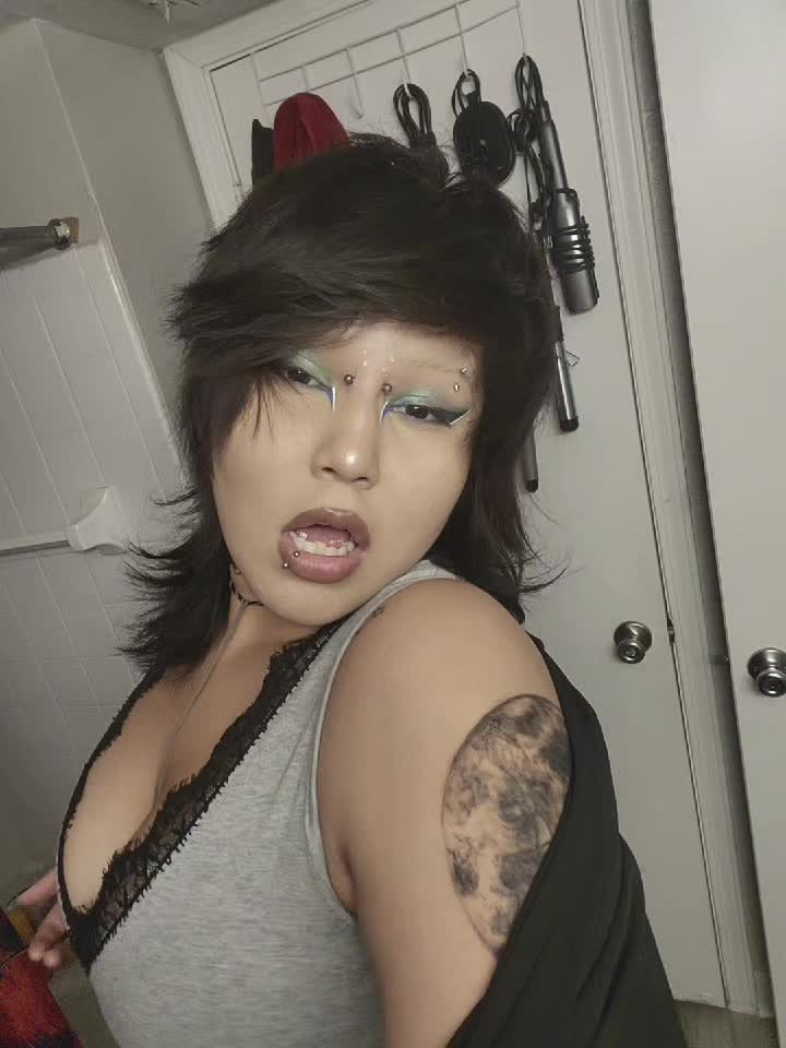 @theskysfallingg