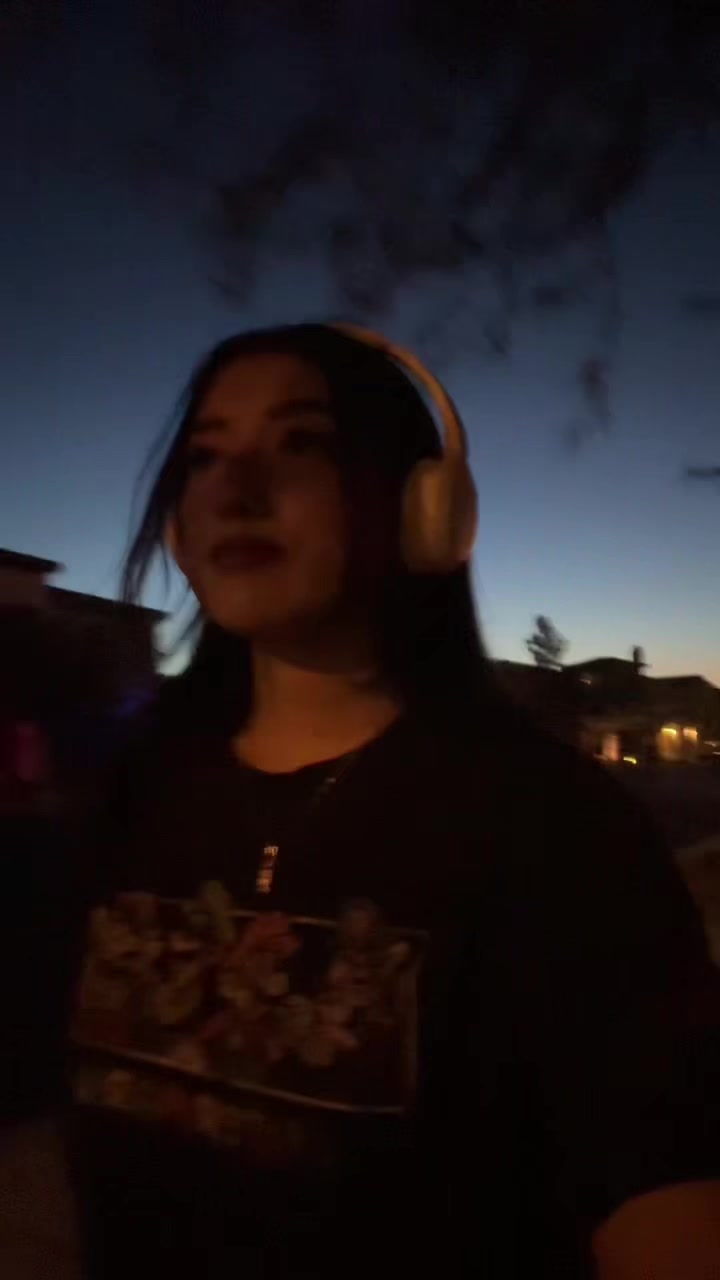 @Shirlss
