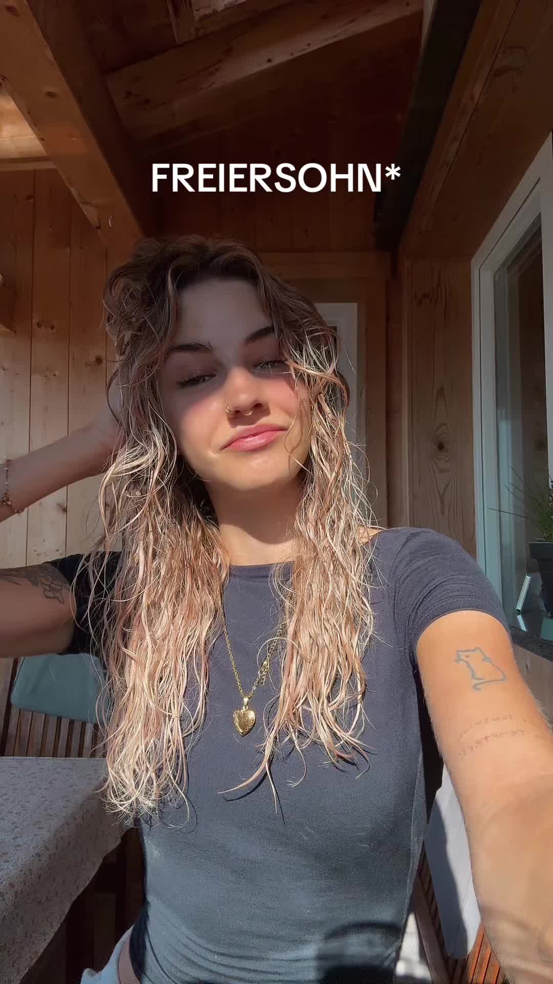 @laura