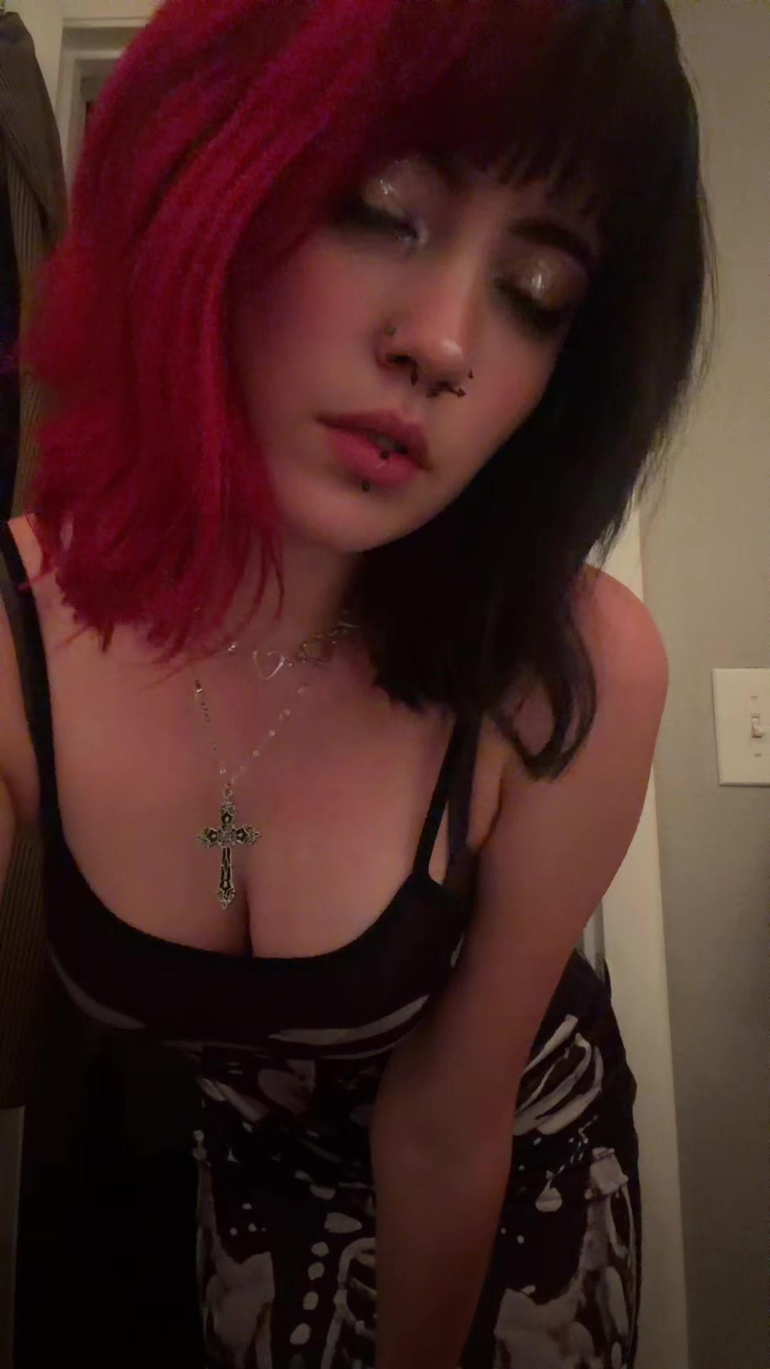 @Lil Bug🖤🍄