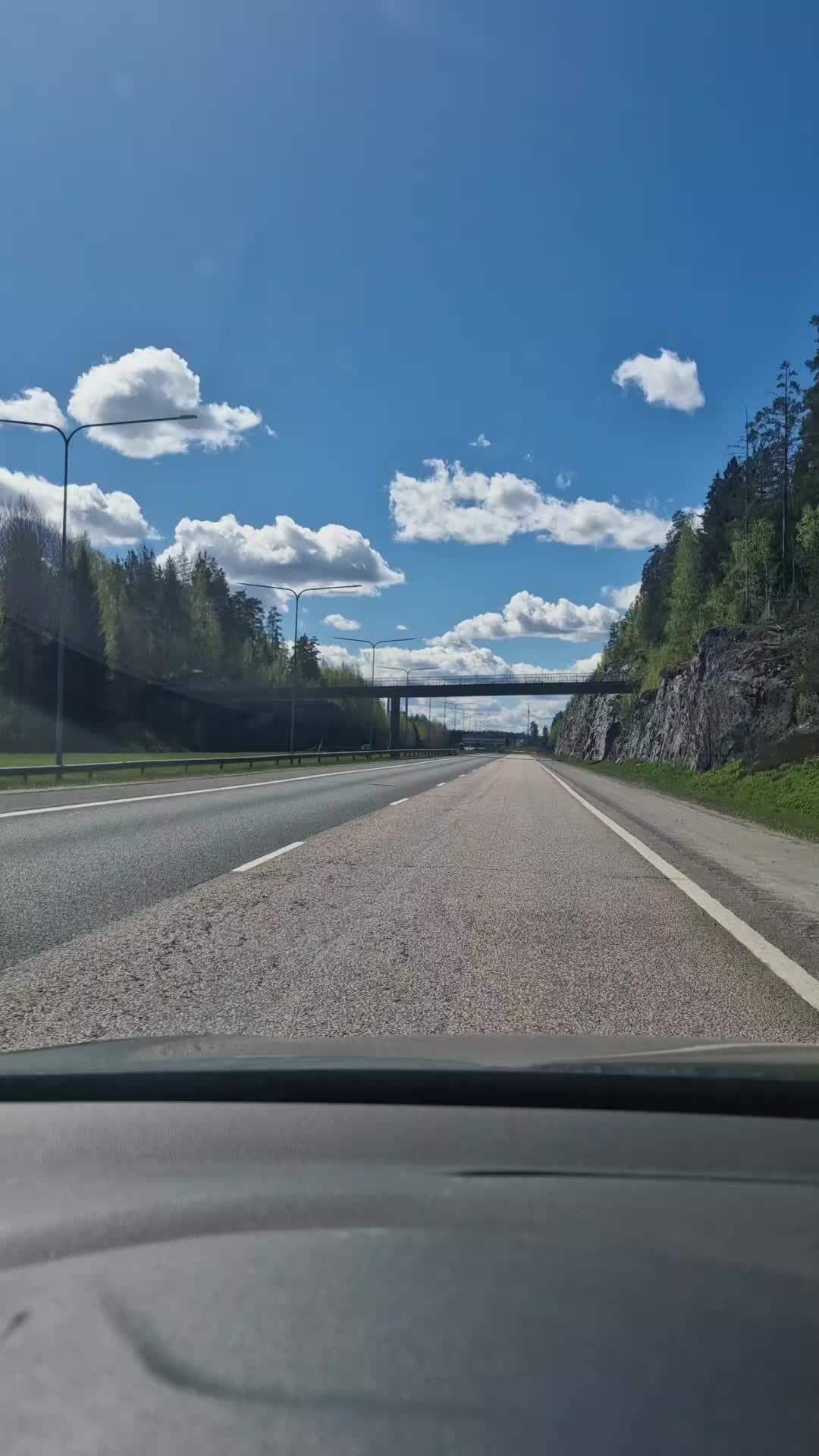 @MustaSyd&auml;n