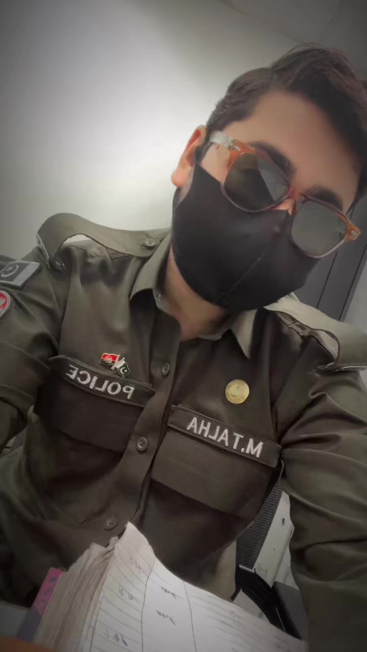 @Sharrybabu🙂🫣