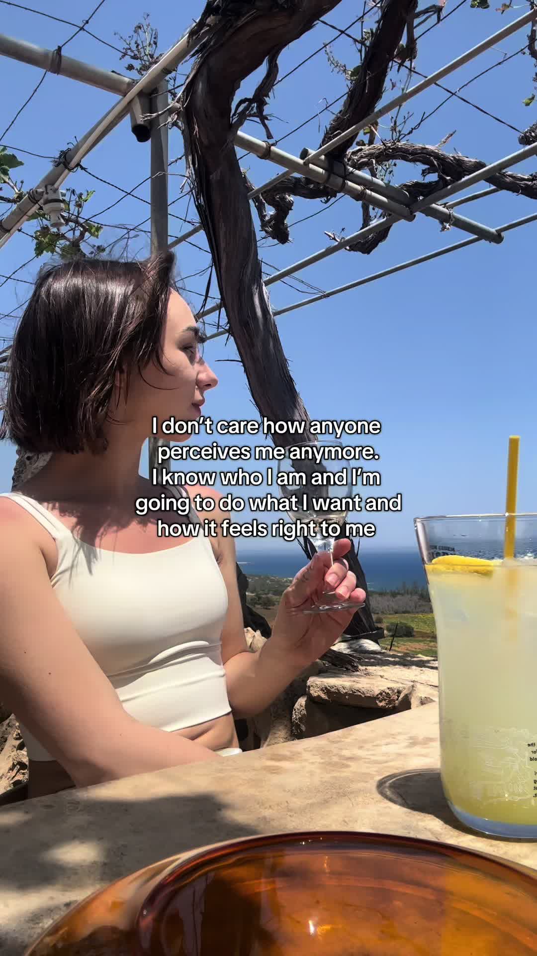 @sashawhitelake