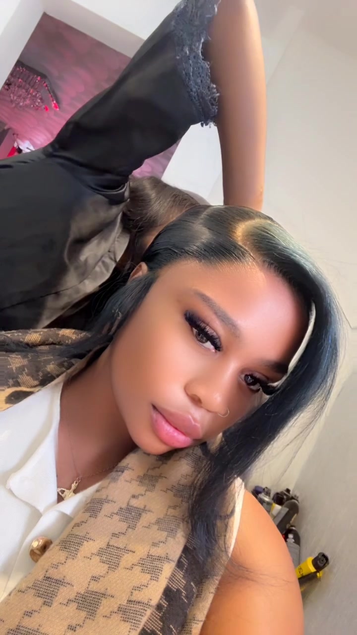 @djanylarose