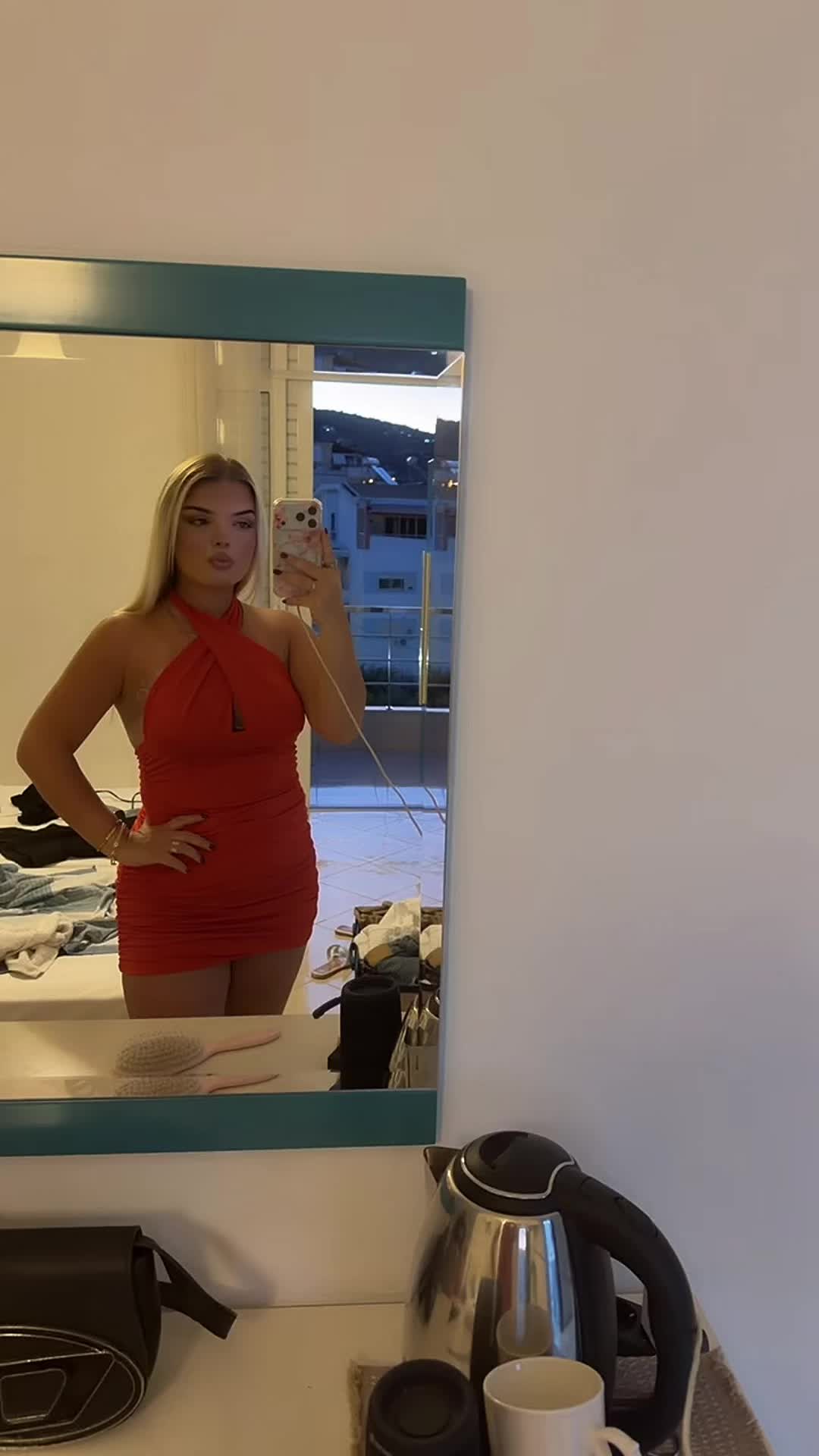 @bleonaaa