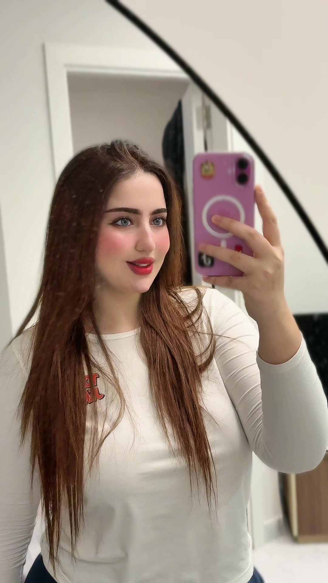 @الأنيقة 🤵🏼&zwj;♀️