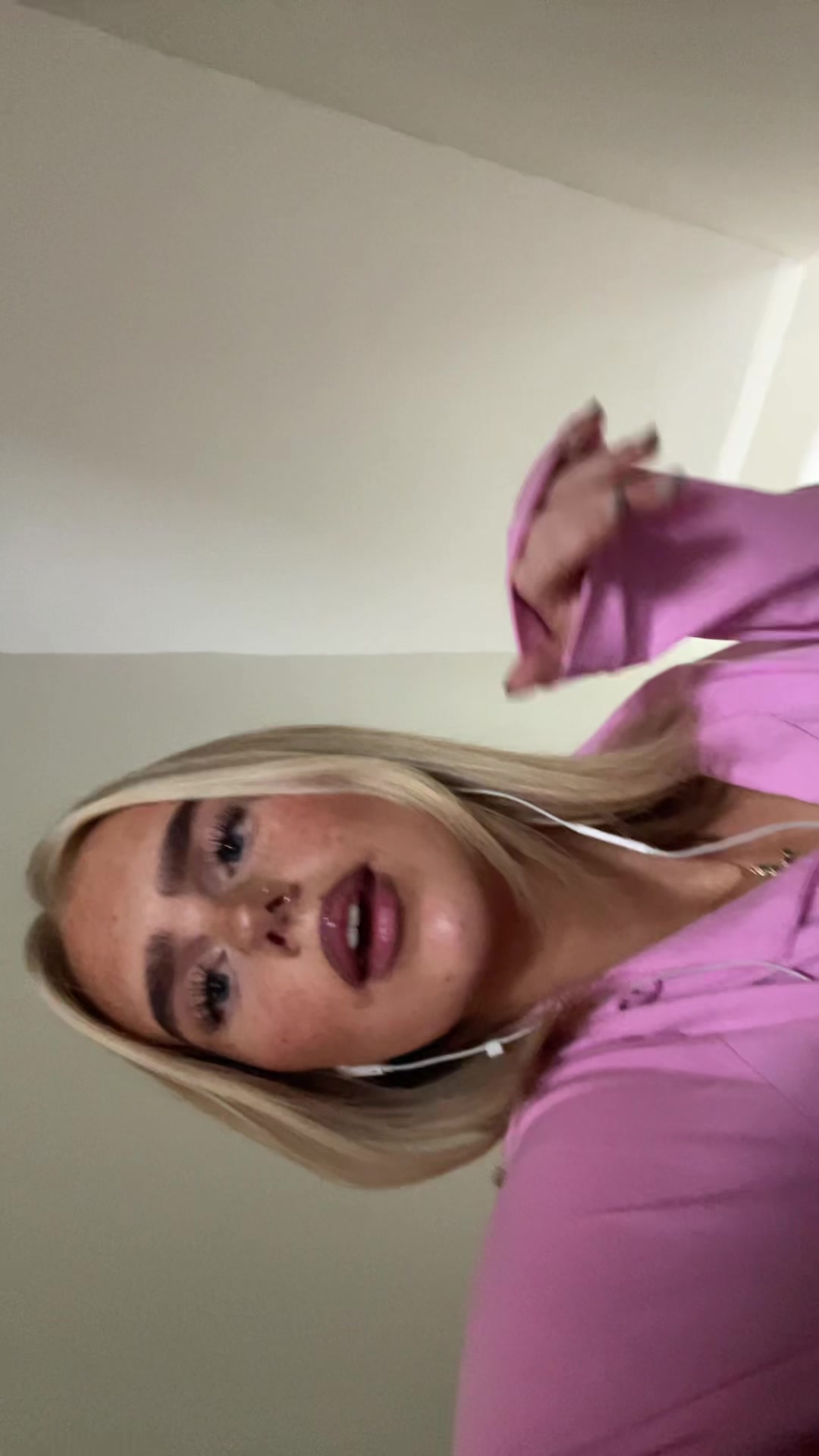 @scarlettduggan_