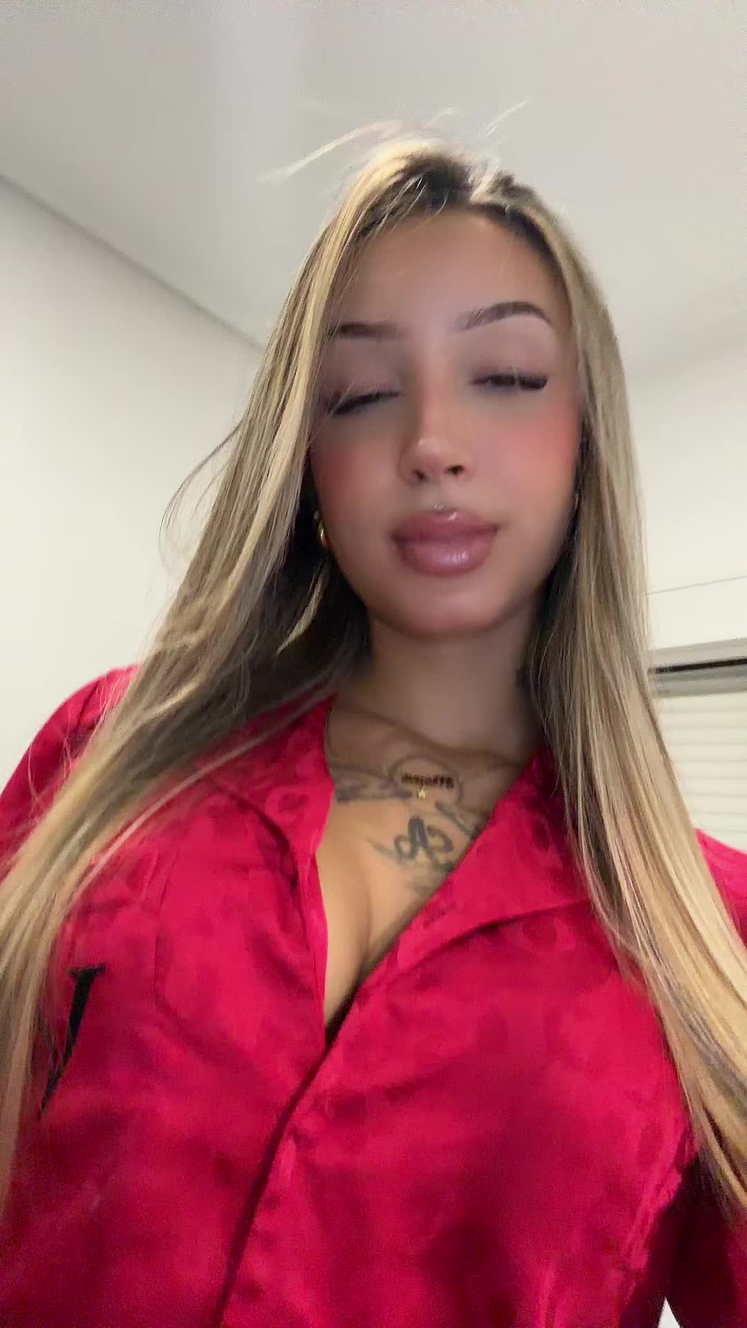 @𝓐𝓽𝓮𝓷𝓮𝓪🍓