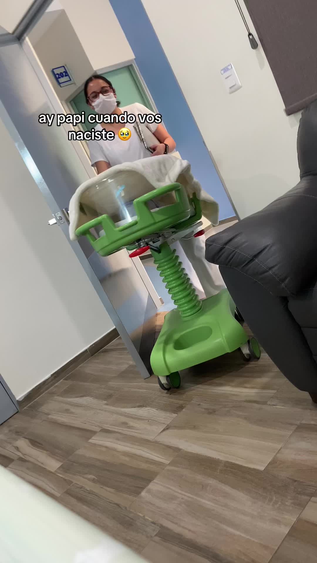 @𝒢