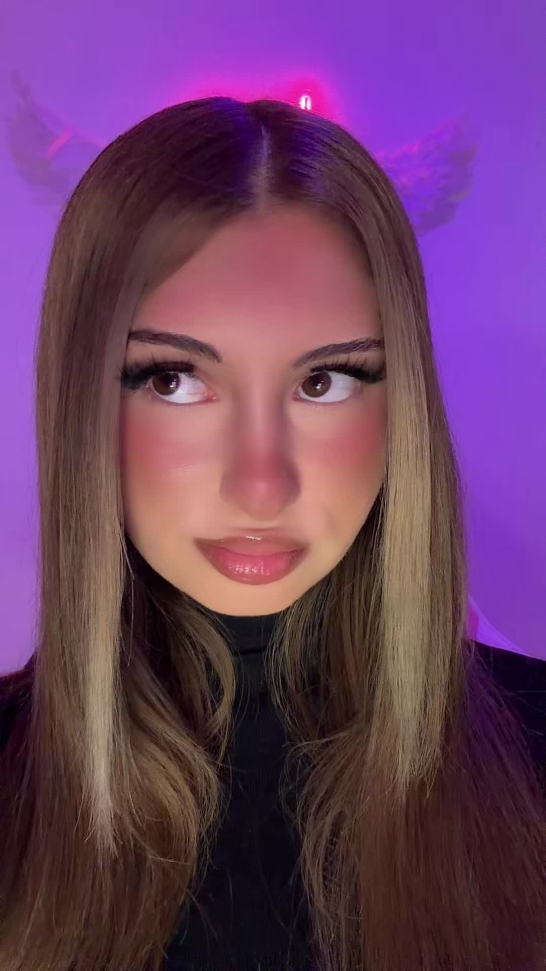 @°˖✧𝐂𝐄𝐋𝐈𝐍𝐀 ✧˖°🪽 ᴷᴰᴴ