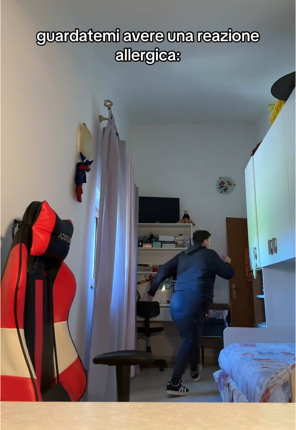 @loretyx