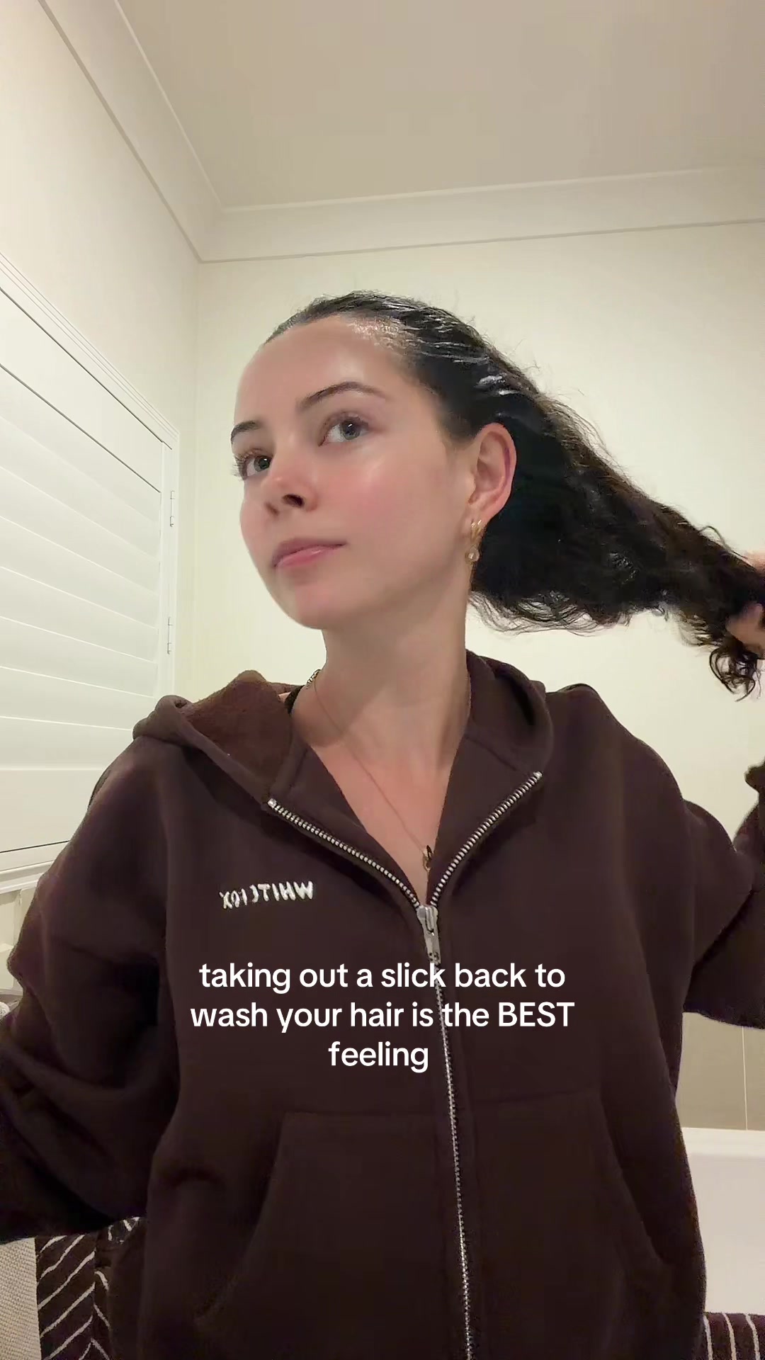 @Ava