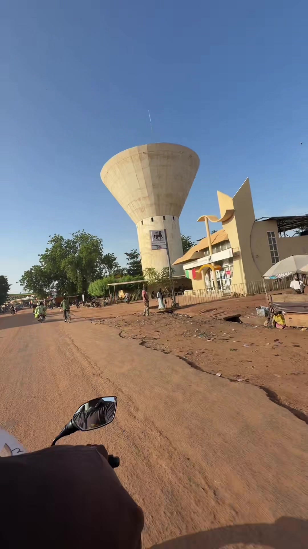@Awiska Tangara