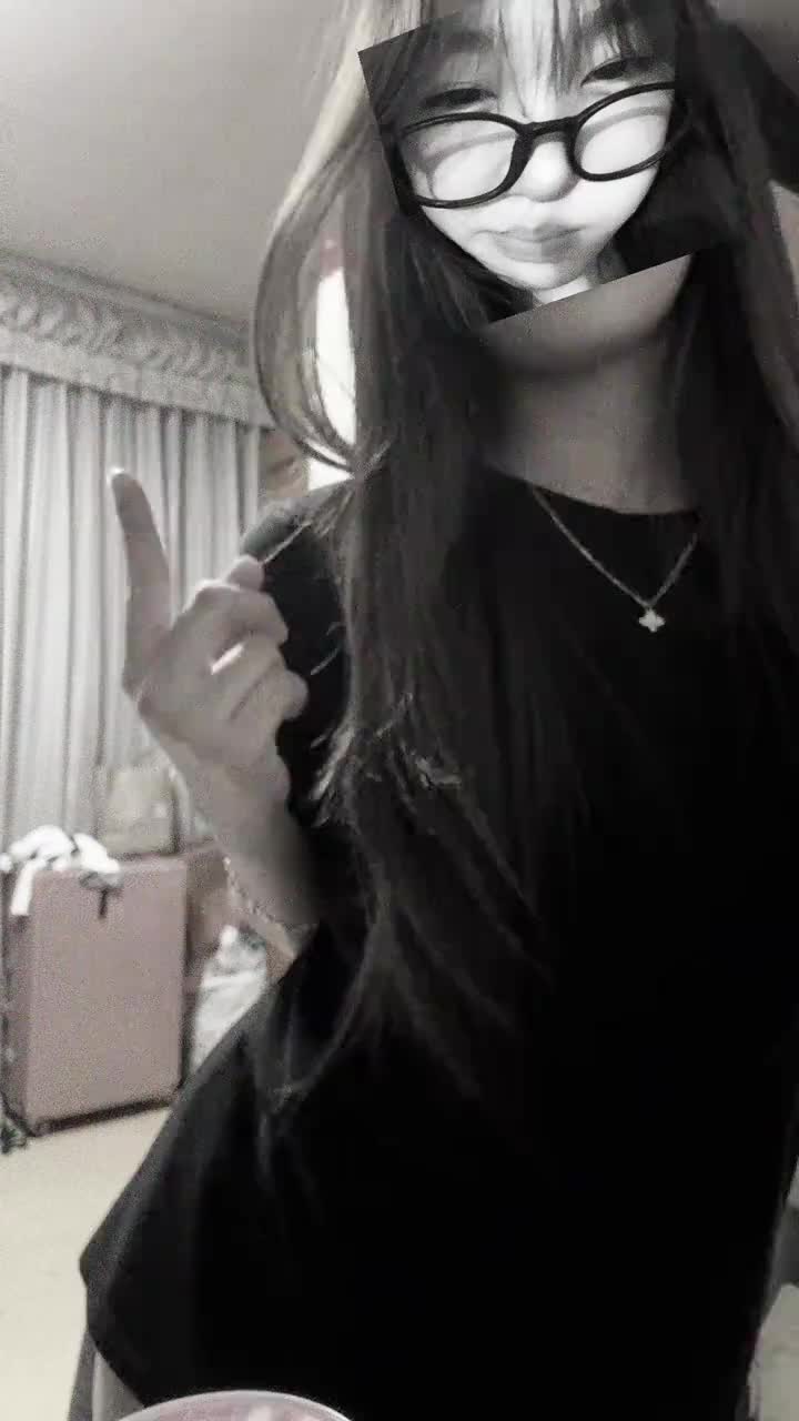 @Lily🖤