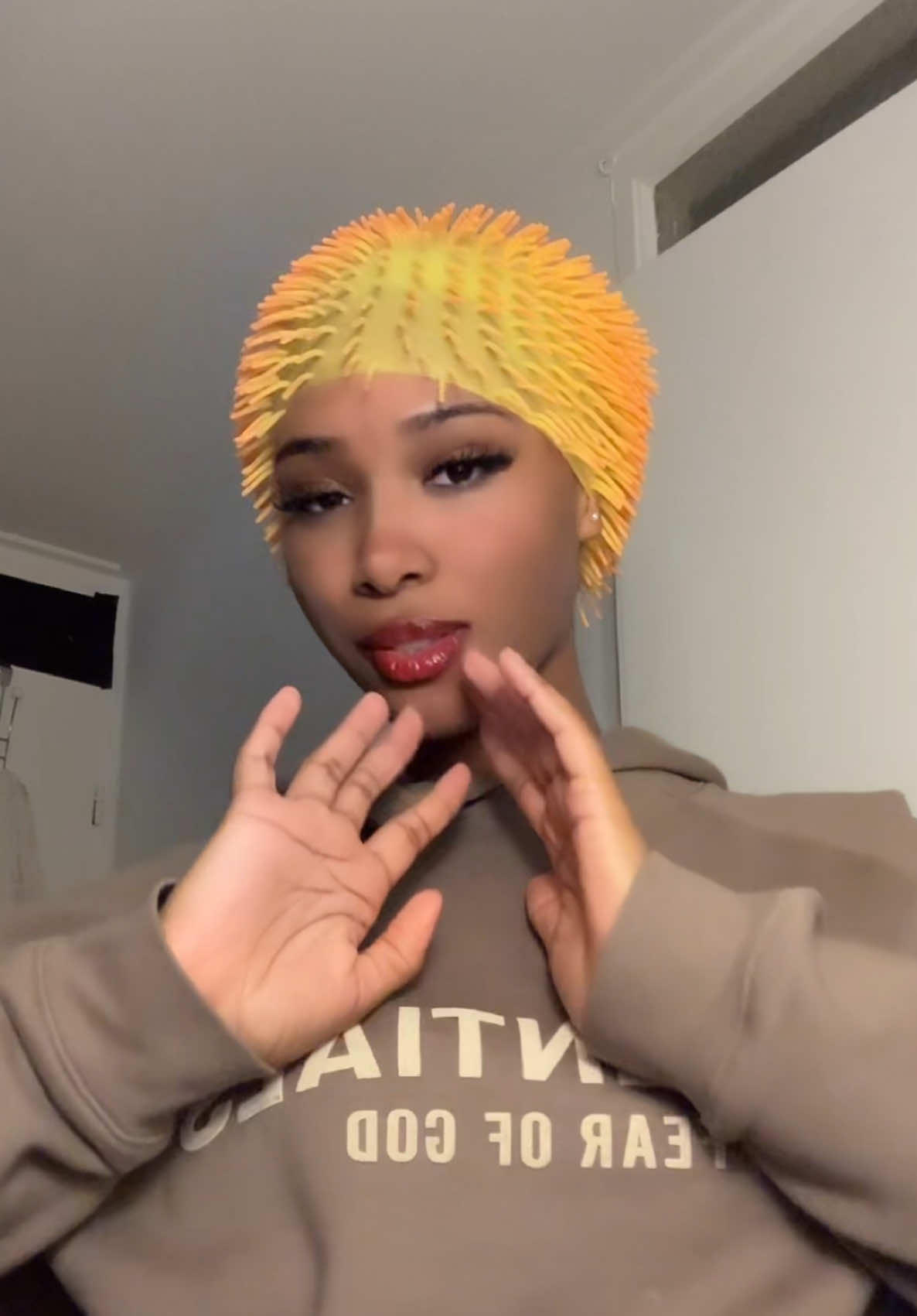 @Riyi Jones🧞♀️