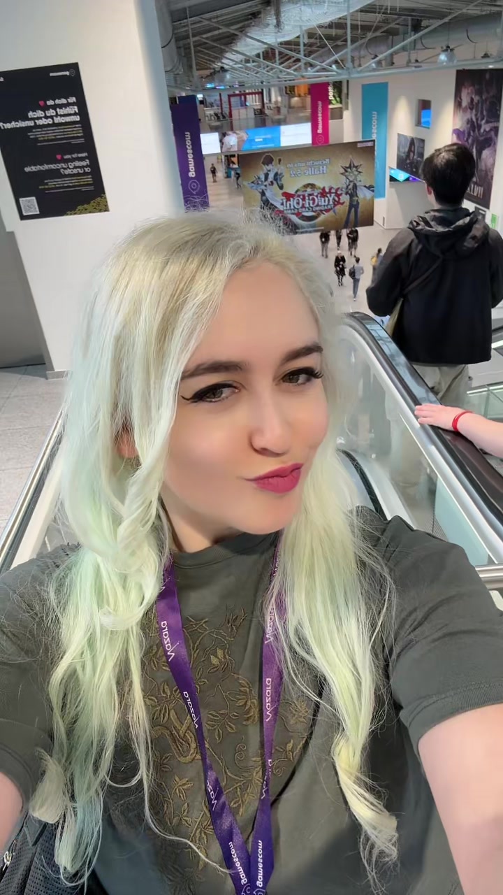 @Juliversal