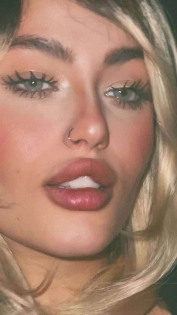 @rozhstorm